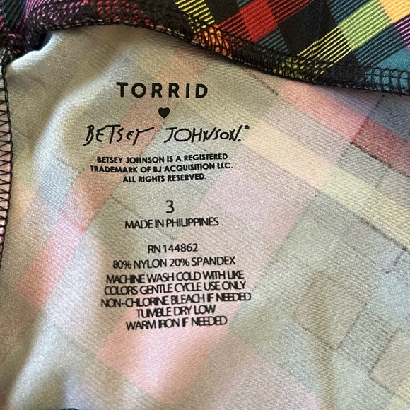 Betsey Johnson for Torrid Plus Multicolor Plaid Leggings - Picture 2 of 4